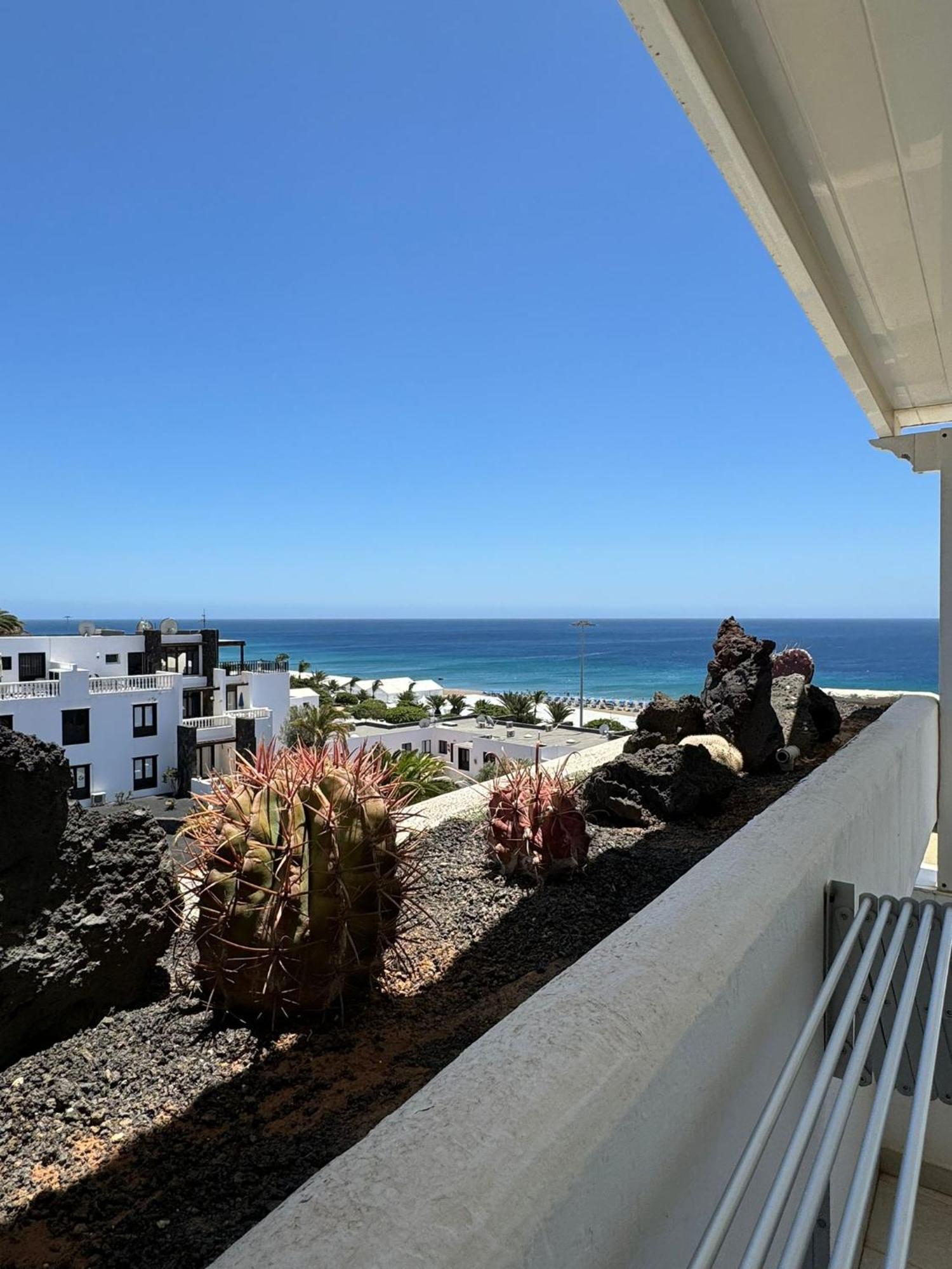 Stunning 2 Bedroom Duplex Close To Main Beach With Seaviews Puerto del Carmen Kültér fotó