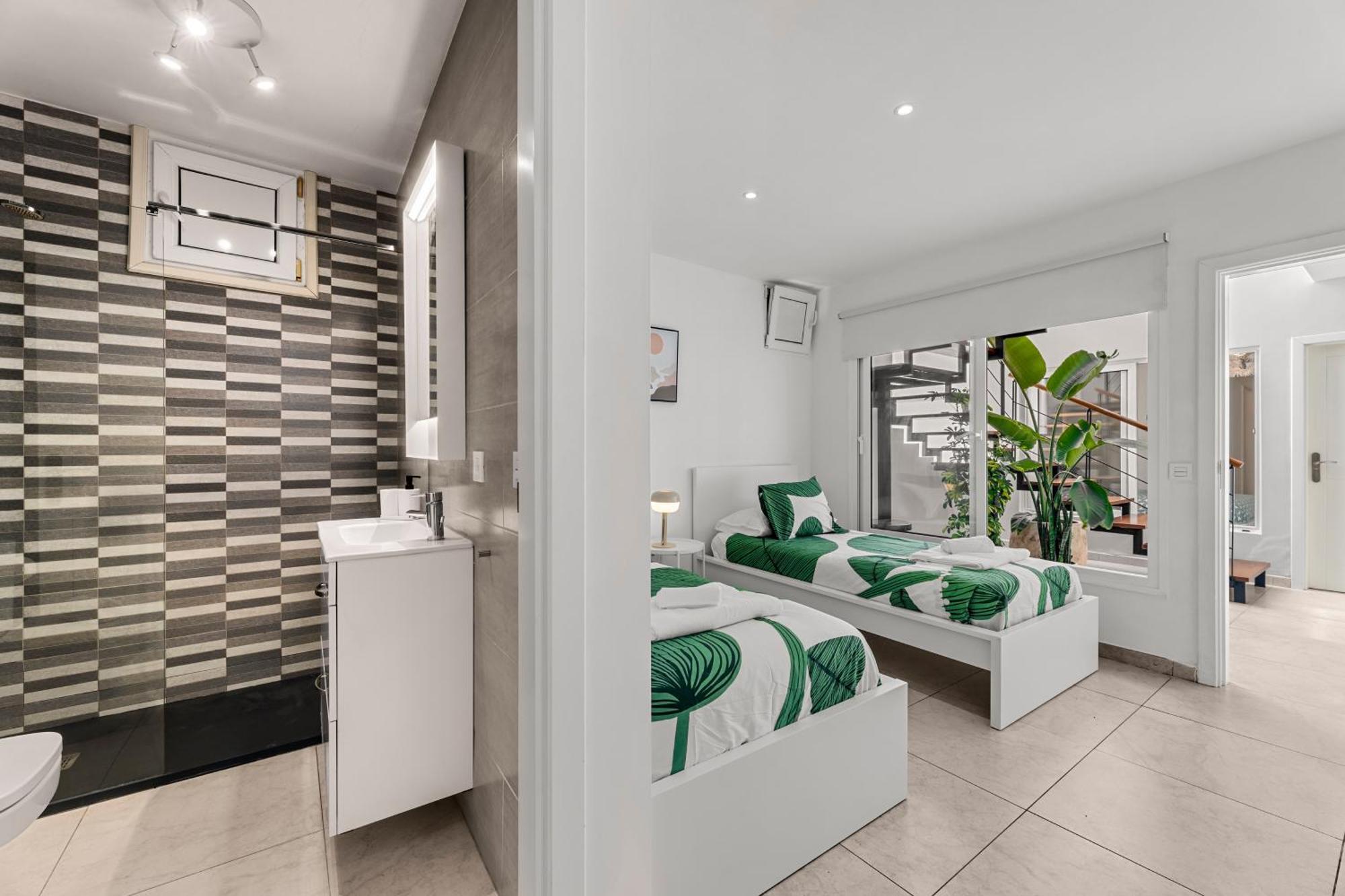 Stunning 2 Bedroom Duplex Close To Main Beach With Seaviews Puerto del Carmen Kültér fotó
